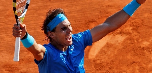 Rafael Nadal porazil ve finále Rogera Federera.