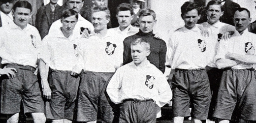 Česká fotbalová reprezentace v roce 1911.