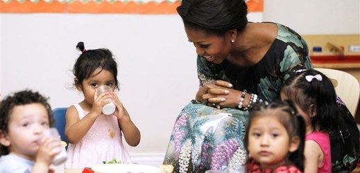 Obamova choť se dětem, charitě a své popularitě věnuje intenzivně (ilustrační foto).