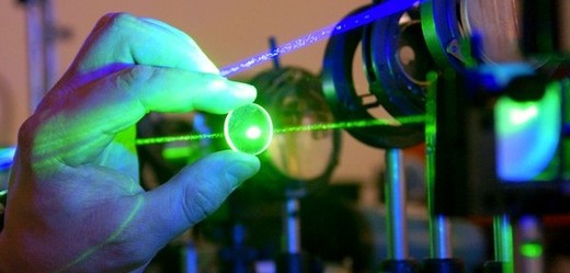 Laser už nemusí být jen technické zařízení, jeho roli může převzít i živá buňka (ilustrační foto).