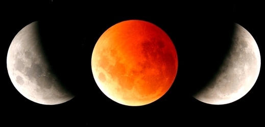 Měsíc při zatmění z oblohy nezmizí. Jen ztmavne a zbarví se do červena.