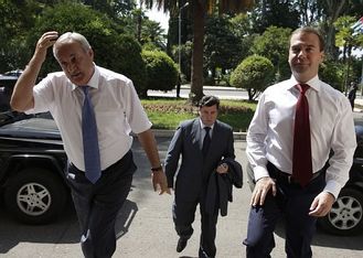 Ruský prezident Medveděv a jeho abchazský protějšek Bagapš.