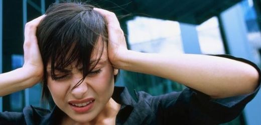 Stres může vést až ke vzniku psychických poruch, varují vědci.