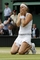 Petra Kvitová nemůže uvěřit, co se právě stalo. Proměnila mečbol a vyhrála Wimbledon.