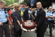Od představitelů města dostala Kvitová obří dort.