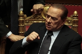 S nedůvěrou investorů se potýká i italský premiér Silvio Berlusconi.