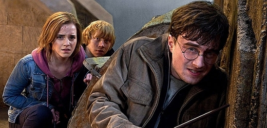 Harry Potter a jeho kamarádi se chystají na poslední úder Zlu.