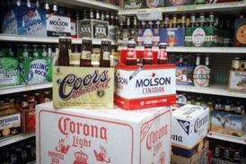 Oficiální pivo bude NHL dodávat pivovar Molson.