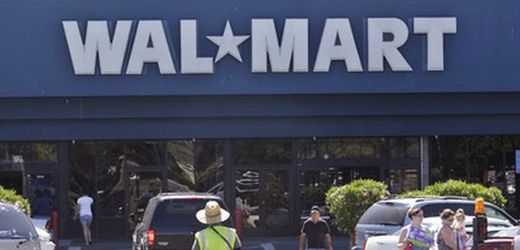 Tržbám světových firem loni opět vévodil Wal-Mart.
