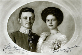Budoucí císařovna Zita (vpravo) zachraňovala 22. července 1911 kostel ve Schwarzau.