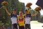 Trio nejlepších na letošní Tour de France. Zleva Andy Schleck, Cadel Evans a Fränk Schleck. (Foto: ČTK)