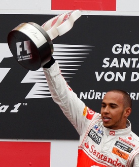 Po výhře Lewise Hamiltona na Nürburgringu panuje u McLarenu bojovná nálada.
