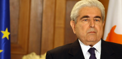 Prezident Demetris Christofias zahájil konzultace o sestavení nového kabinetu.