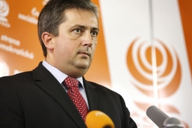 Předseda finančního výboru Petr Hulinský.