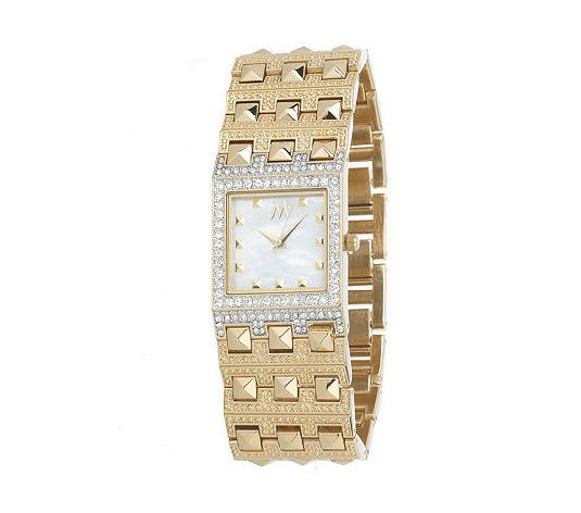 Decentní hodinky mají tu výhodu, že se dají nosit jak ke zlatým, tak stříbrným doplňkům. (Foto: qvc.com)