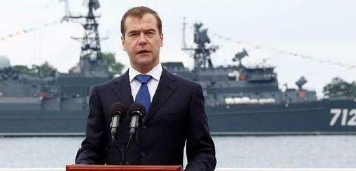 Medveděv tento týden na vojenské námořní základně Baltijsk.