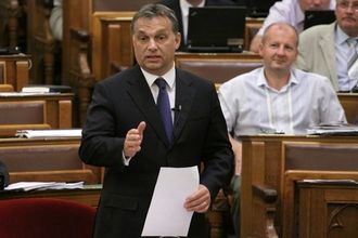 Maďarský premiér Orbán v parlamentu.