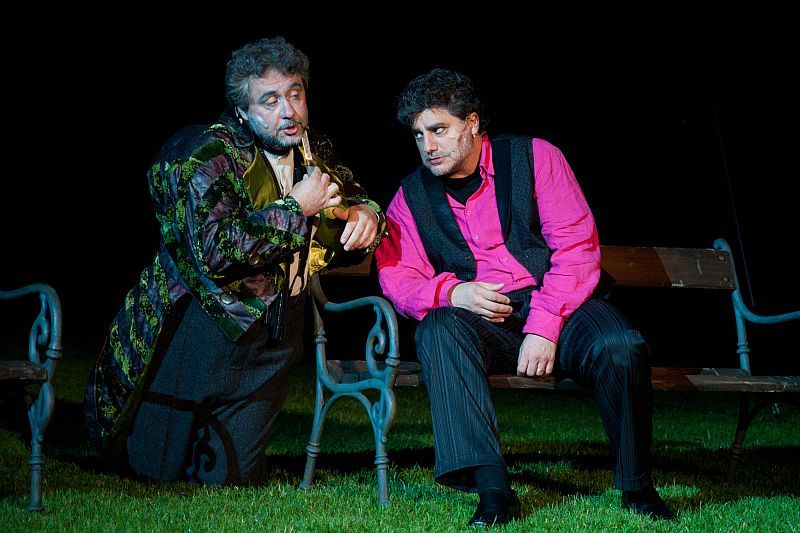 José Cura (vpravo) v roli Cania a Marco Danieli jako Tonio na zkoušce inscenace Leoncavallova operního dramatu Komedianti 2. srpna v Českém Krumlově. 