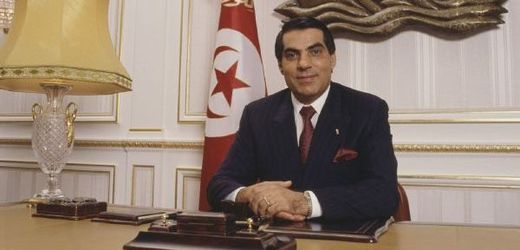 Tuniský prezident Bin Alí roku 2010. To měl ještě moc pevně v rukou a přátelil se se západními vrcholnými politiky.