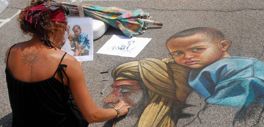 Festival je pro kreslíře z celého světa vrcholem série "streetpaintingových" událostí, tedy akcí zabývajících se pouličním uměním.