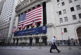 Americká Komise pro cenné papíry a burzy si posvítí na proces oceňování cenných papírů ratingovými agenturami.