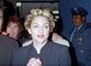 Zpěvačka Madonna v roce 1994. Její nos zdobí malý kroužek.
