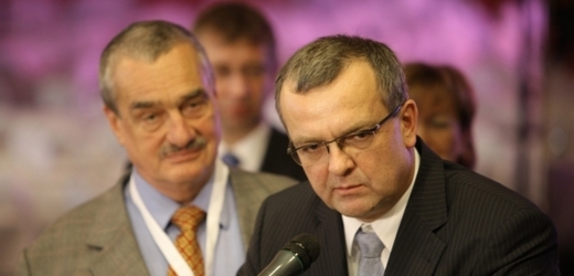 Karel Schwarzenberg (vlevo) a Miroslav Kalousek.