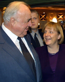 Kohla kdysi Merkelová pokládala za svého mentora.