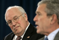 Cheney v pamětech mimo jiné píše, že prezident George Bush odmítl v roce 2007 jeho návrh bombardovat předpokládané jaderné zařízení v Sýrii, které potom bombardoval Izrael. 