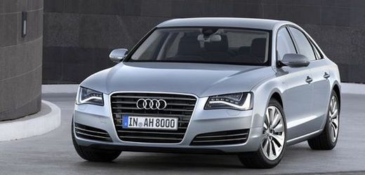 Hybridní Audi A8, které přijde v příštím roce do prodeje.