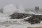 Hurikán rozběsnil také vlny u pláže Virginia Beach.