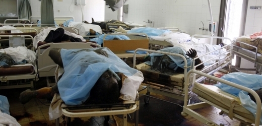 Červený kříž objevil na 200 rozkládajících se těl pacientů v jedné z nemocnic.