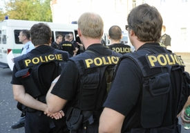 Do konce roku odejde od policie dalších dva tisíce zkušených policistů.