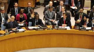 Rada bezpečnosti OSN, 17. března. Německo s Indií, Ruskem, Čínou a Brazílií se zdržely hlasování o rezoluci podporující koaliční intervenci.