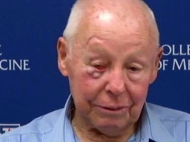 Leroy Leutscher s viditelnou památkou na nehodu pod pravým okem.