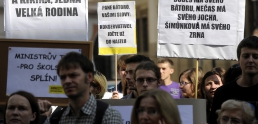 Demonstrace za odvolání Ladislava Bátory z ministerstva školství.