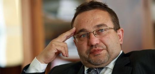 Ministr Josef Dobeš zažil kvůli kauze s e-maily horké chvilky.