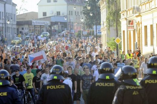 Sobotní demonstrace ve Varnsdorfu se zúčastnilo několik set lidí.