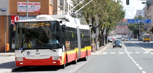V Plzni havaroval trolejbus (ilustrační foto).