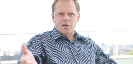 Největší šanci stát se ředitelem ČT má podle Fortuny bývalý šéf televize Nova Petr Dvořák. 