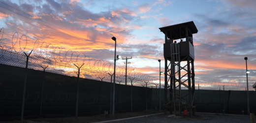 Věznice na Guantánamu se stala symbolem války proti terorismu. 