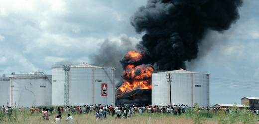 Zásobník společnosti Kenya Pipeline Petroleum byl požárem ohrožen už v roce 1983.