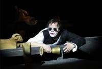 Robo Roth jako Ján Hollý v inscenaci Slovenského národního divadla Hollyroth.