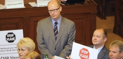 Předseda ČSSD Bohuslav Sobotka se svými spolustraníky s novelou nesouhlasí.