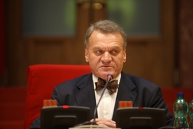 Primátor Bohuslav Svoboda odmítá rétoriku bohatí proti chudým.