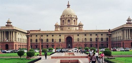 Parlament v Novém Dillí, původně jeden ze symbolů britské koloniální moci.