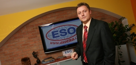 Tomáš Cikán vlastní polovinu Eso Travel, chce jej prodat.