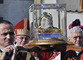 Arcibiskup Dominik Duka (druhý zleva) doprovází ostatky sv. Václava na pouti a bohoslužbě, které se konaly ve Staré Boleslavi.