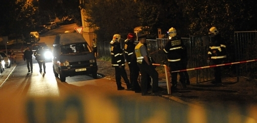 Ve středu večer uzavřela policie v Podolí okolí dětského hřiště kvůli zvýšené radiaci.