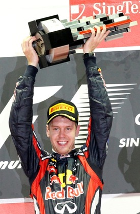 Jedno vítězství za druhým sbírá Sebastian Vettel v barvách Red Bullu.